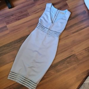 Hourglass fitting v neck bodycon